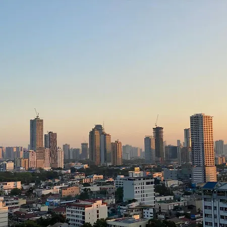 2Br Cozy Condo In Cubao With City Skyline View