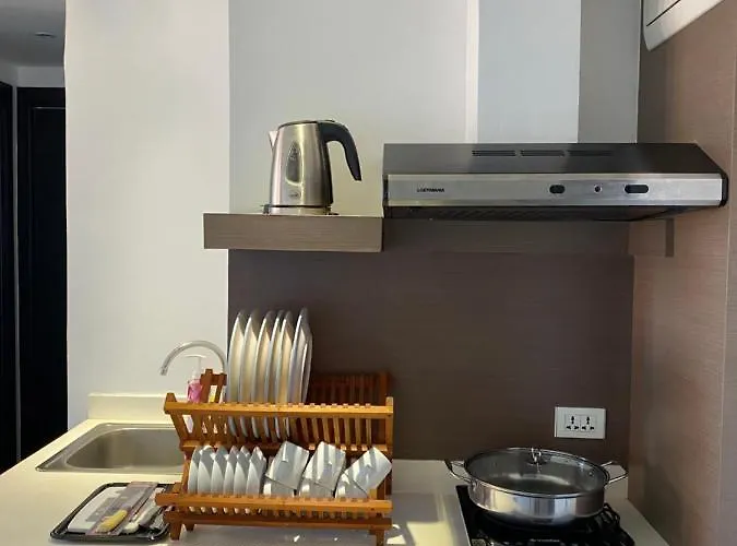 Apartahotel 2br Cozy In Cubao With Skyline View *