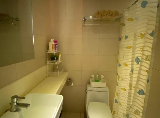 Apartahotel 2br Cozy In Cubao With Skyline View